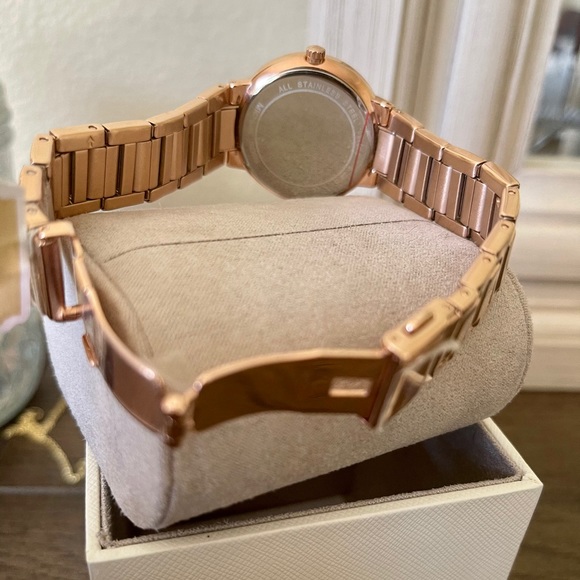 Women’s Michael Kors Watch - Picture 6 of 6